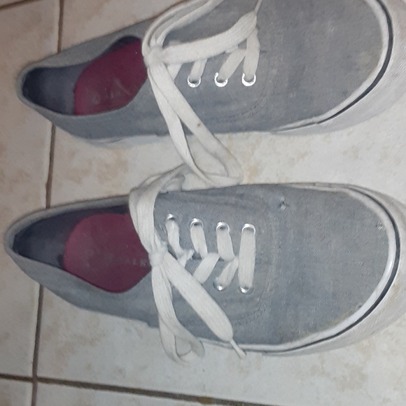 Shoes - Picture 6 of 6